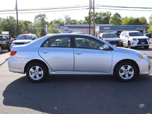 Used 2011 Toyota Corolla LE FWD image 8
