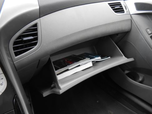 Used 2011 Hyundai Elantra FWD image 18