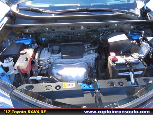 Used 2017 Toyota RAV4 SE image 15