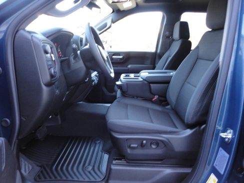 New 2025 Chevrolet Silverado 2500 Custom image 15