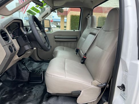 Used 2008 Ford F350 4x4 Regular Cab Super Duty image 7