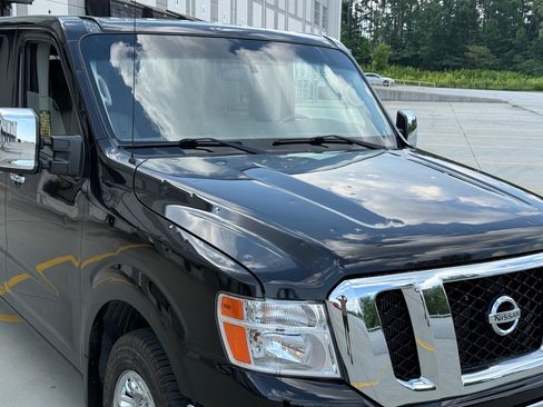 Used 2020 Nissan NV 3500 SL RWD image 11
