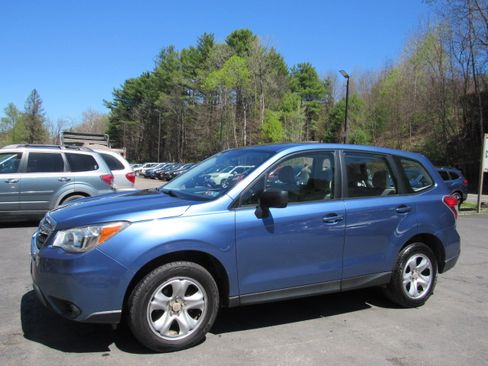 Used 2015 Subaru Forester 2.5i AWD/4WD image 2