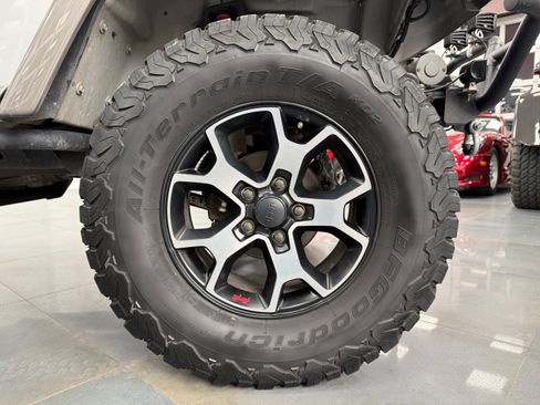 Used 2004 Jeep Wrangler X image 14