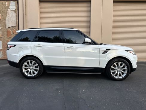Used 2016 Land Rover Range Rover Sport HSE image 3