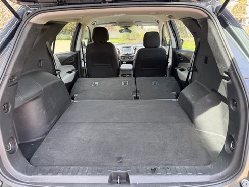 Used 2018 Chevrolet Equinox LS FWD image 13