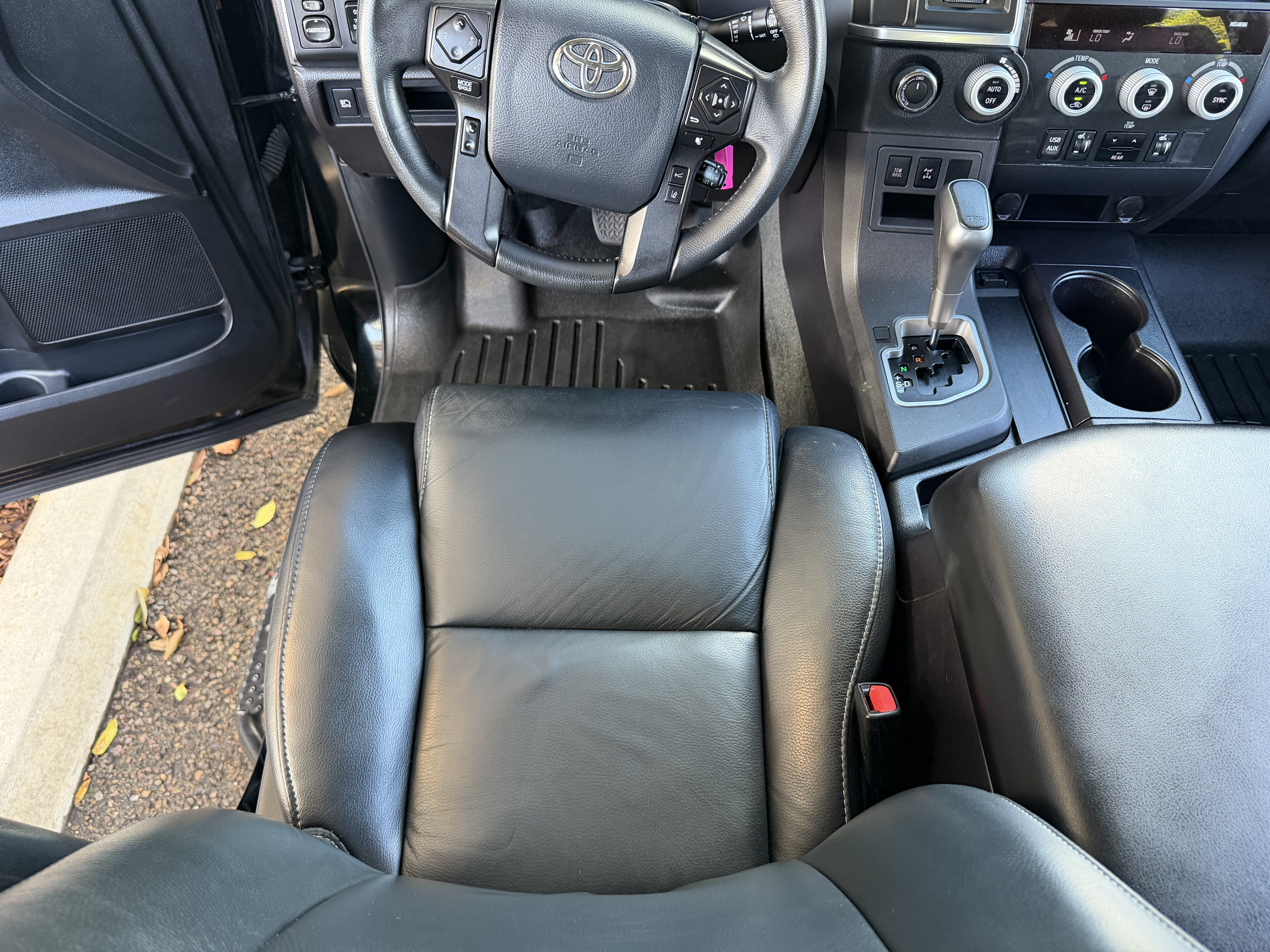 Used 2018 Toyota Sequoia TRD Sport AWD/4WD image 19