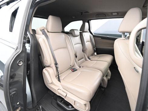 Used 2018 Honda Odyssey EX-L image 41