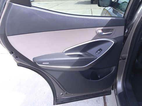 Used 2018 Hyundai Santa Fe Sport image 10