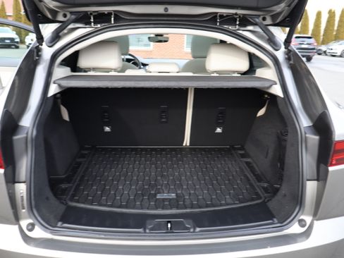 Used 2019 Jaguar E-PACE SE image 42