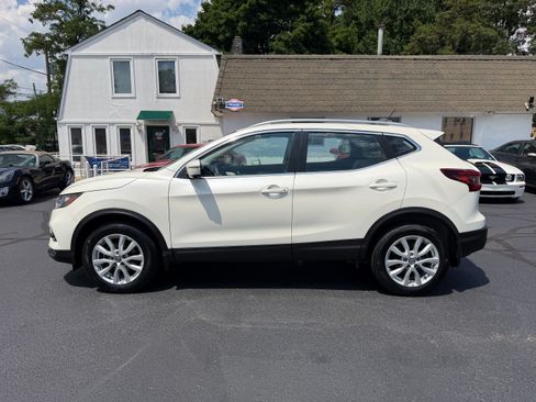 Used 2022 Nissan Rogue Sport AWD SV image 24