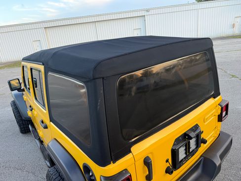 Used 2019 Jeep Wrangler 4WD Unlimited Sport image 51