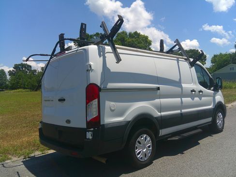 Used 2020 Ford Transit 250 XL Low Roof RWD image 5