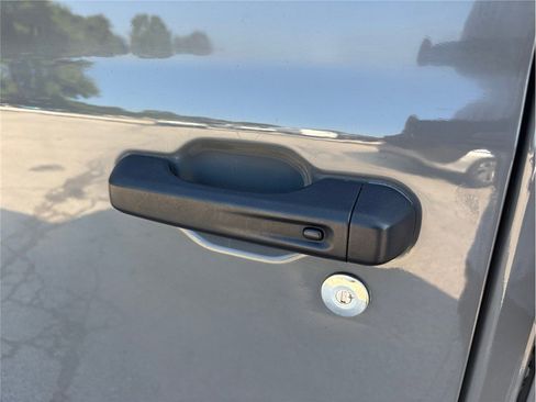 Used 2023 Jeep Wrangler Unlimited Rubicon image 16