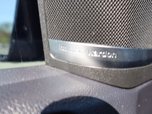 Used 2015 Mercedes-Benz GL 550 image 24