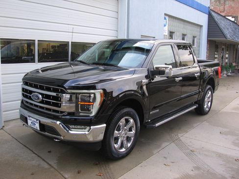 Used 2021 Ford F150 Lariat image 1