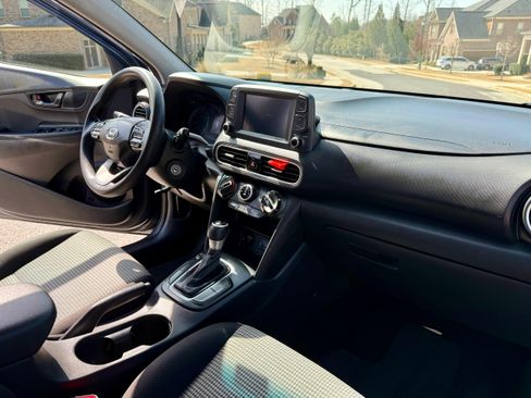 Used 2020 Hyundai Kona SE image 8
