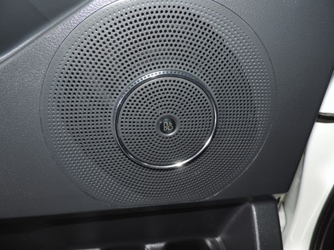 Used 2023 Ford Expedition Limited image 42