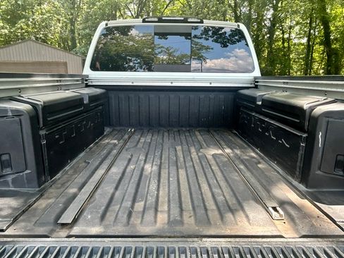 Used 2017 Nissan Titan XD 4x4 Crew Cab image 28