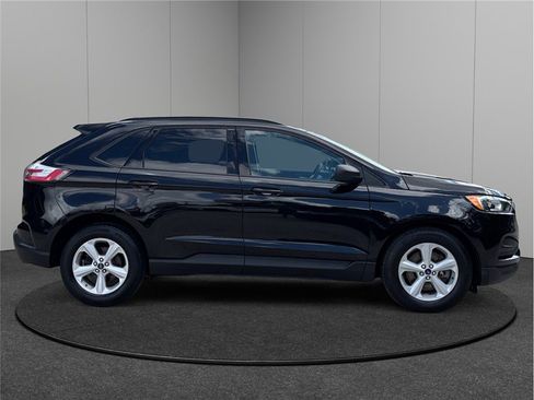 Used 2020 Ford Edge SE image 10