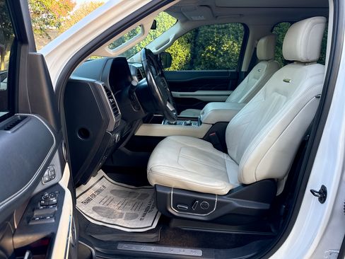 Used 2018 Ford Expedition 4WD Platinum image 7