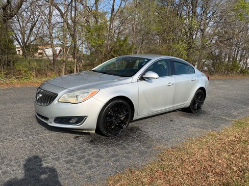 Used 2016 Buick Regal Premium image 1