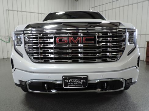 Used 2025 GMC Sierra 1500 4x4 Crew Cab Denali image 9