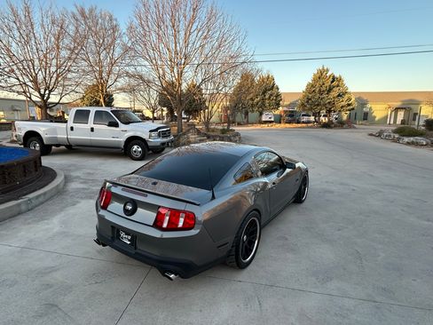 Used 2011 Ford Mustang GT Premium image 18
