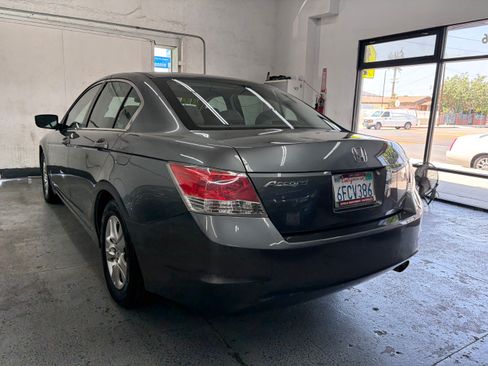 Used 2010 Honda Accord LX-P Sedan image 5