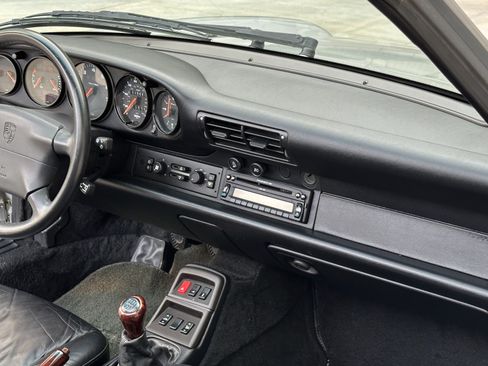 Used 1998 Porsche 911 RWD image 31