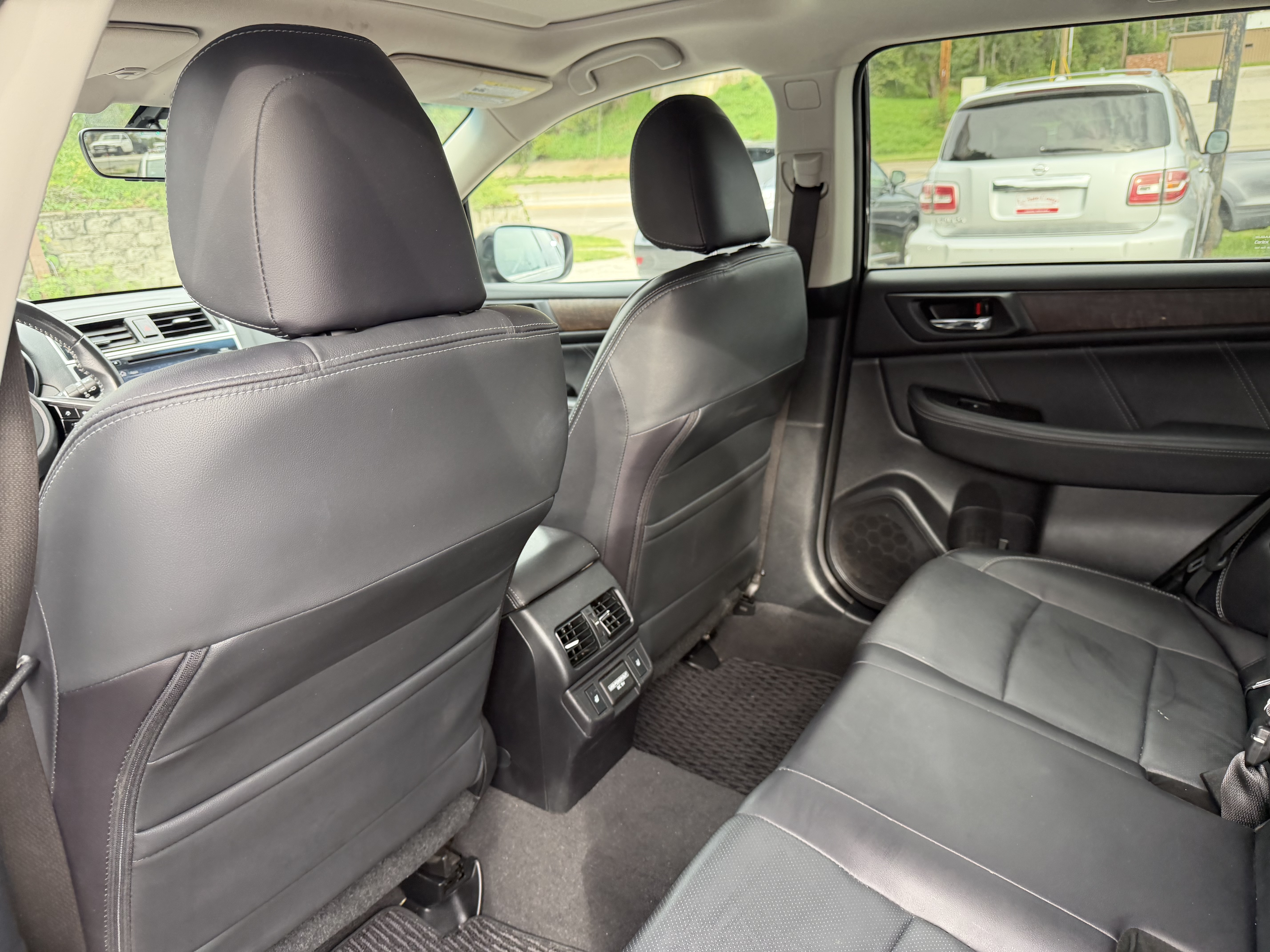 Used 2018 Subaru Outback 2.5i Limited AWD/4WD image 11