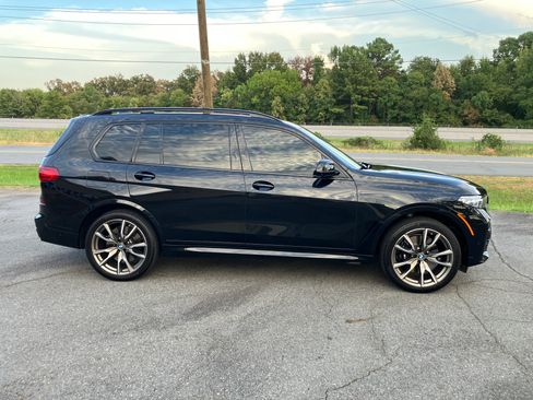 Used 2022 BMW X7 M50i AWD/4WD image 6