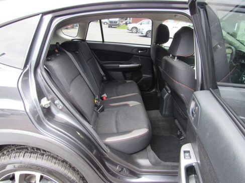 Used 2016 Subaru Crosstrek 2.0i Premium AWD/4WD image 18