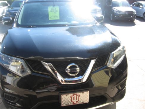 Used 2015 Nissan Rogue AWD image 2