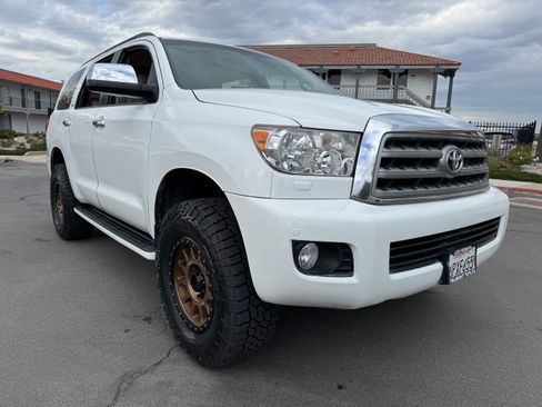 Used 2011 Toyota Sequoia Limited image 12