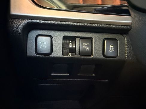 Used 2018 Subaru Forester 2.5i Premium image 16