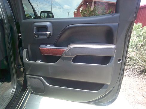 Used 2017 GMC Sierra 1500 SLE AWD/4WD image 11