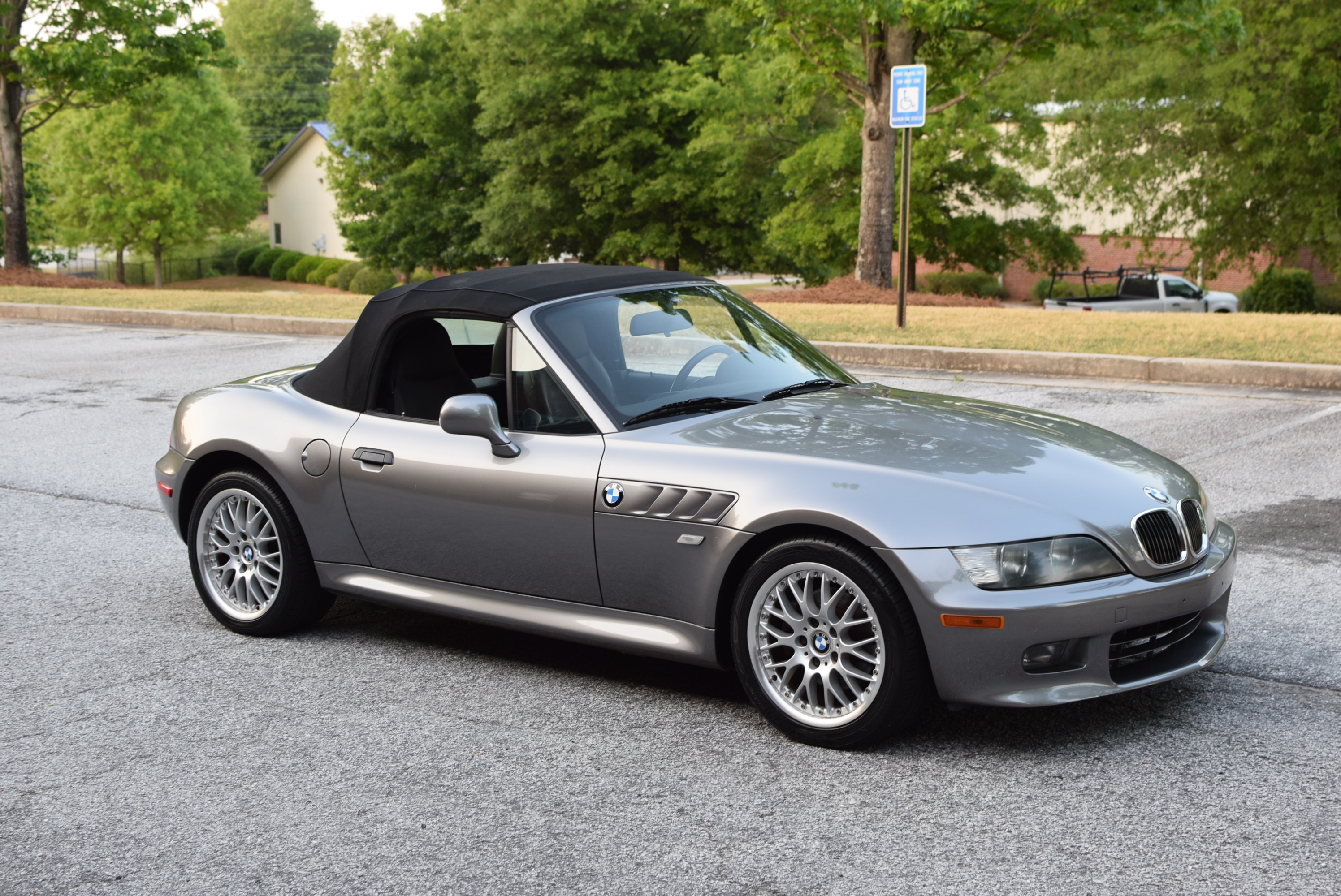 Used 2001 BMW Z3 3.0i RWD image 14