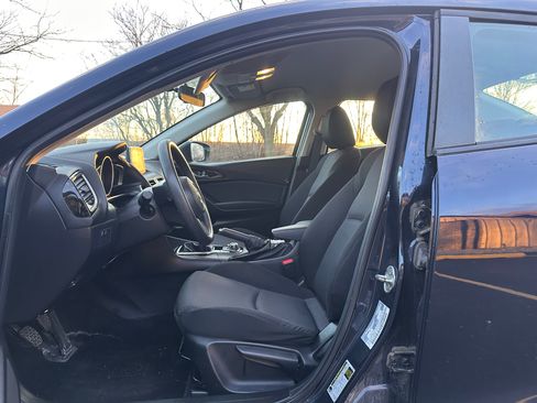 Used 2016 MAZDA MAZDA3 i Touring image 10