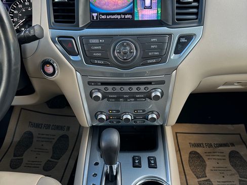 Used 2017 Nissan Pathfinder FWD image 9