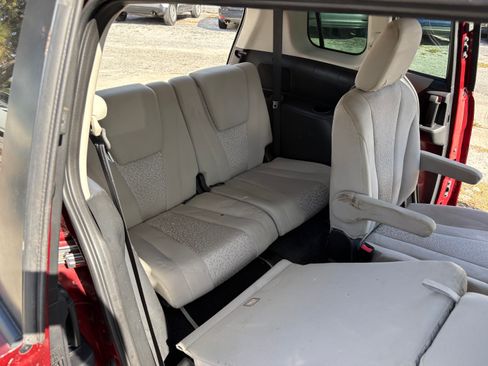 Used 2012 MAZDA MAZDA5 Sport image 7