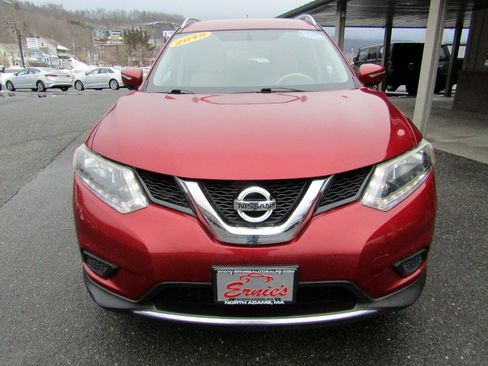 Used 2015 Nissan Rogue SV image 3