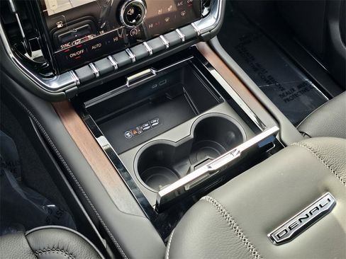 New 2026 GMC Yukon XL Denali image 22