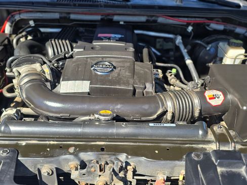 Used 2011 Nissan Frontier SE image 27