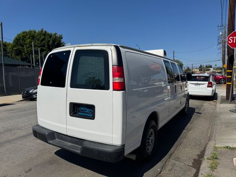 Used 2016 GMC Savana 2500 image 5