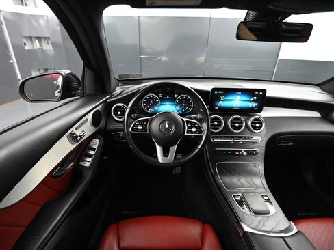Used 2020 Mercedes-Benz GLC 300 image 24