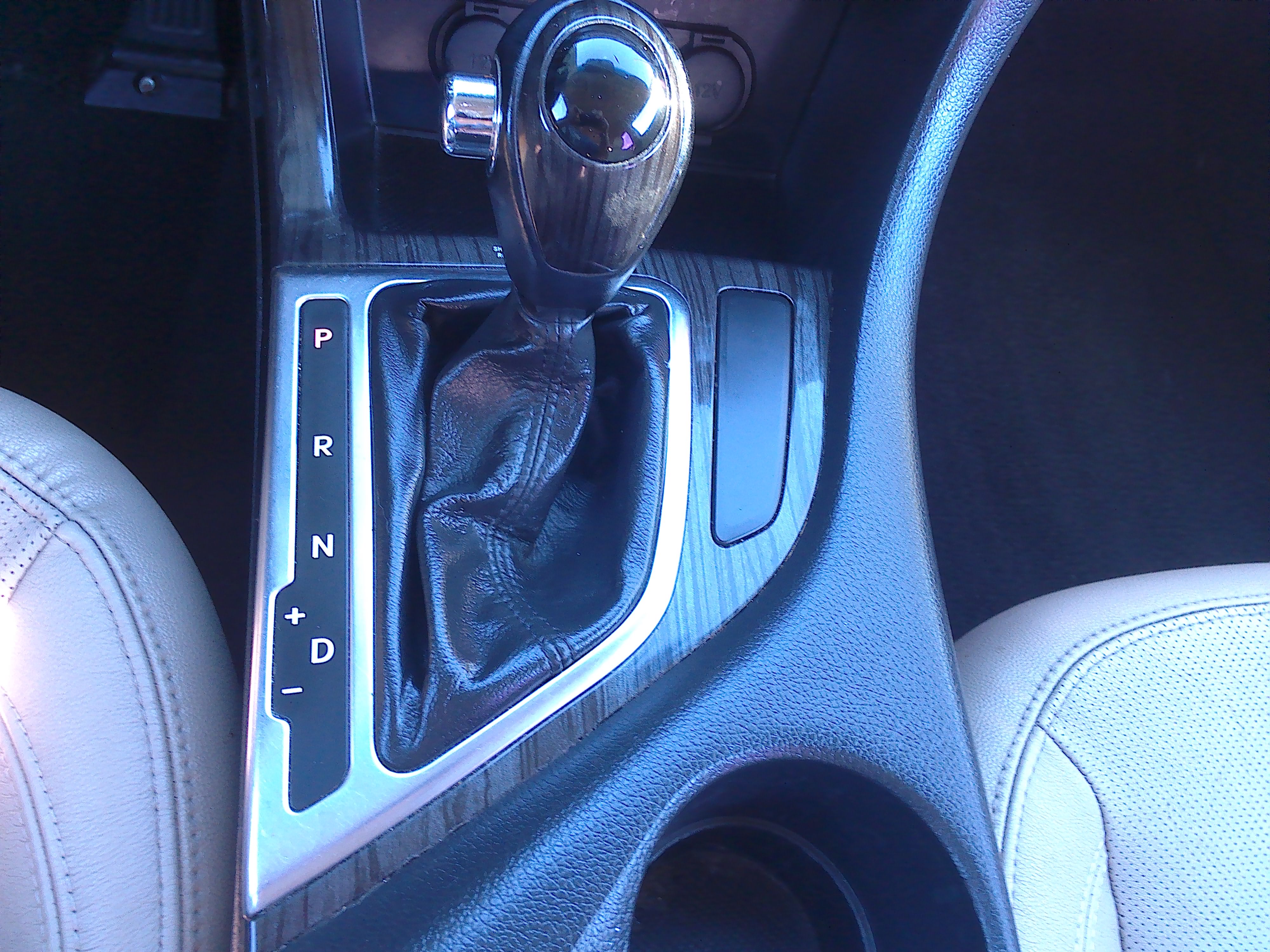 Used 2012 Kia Optima EX Turbo FWD image 19