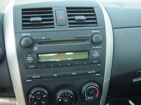 Used 2009 Toyota Corolla S image 10