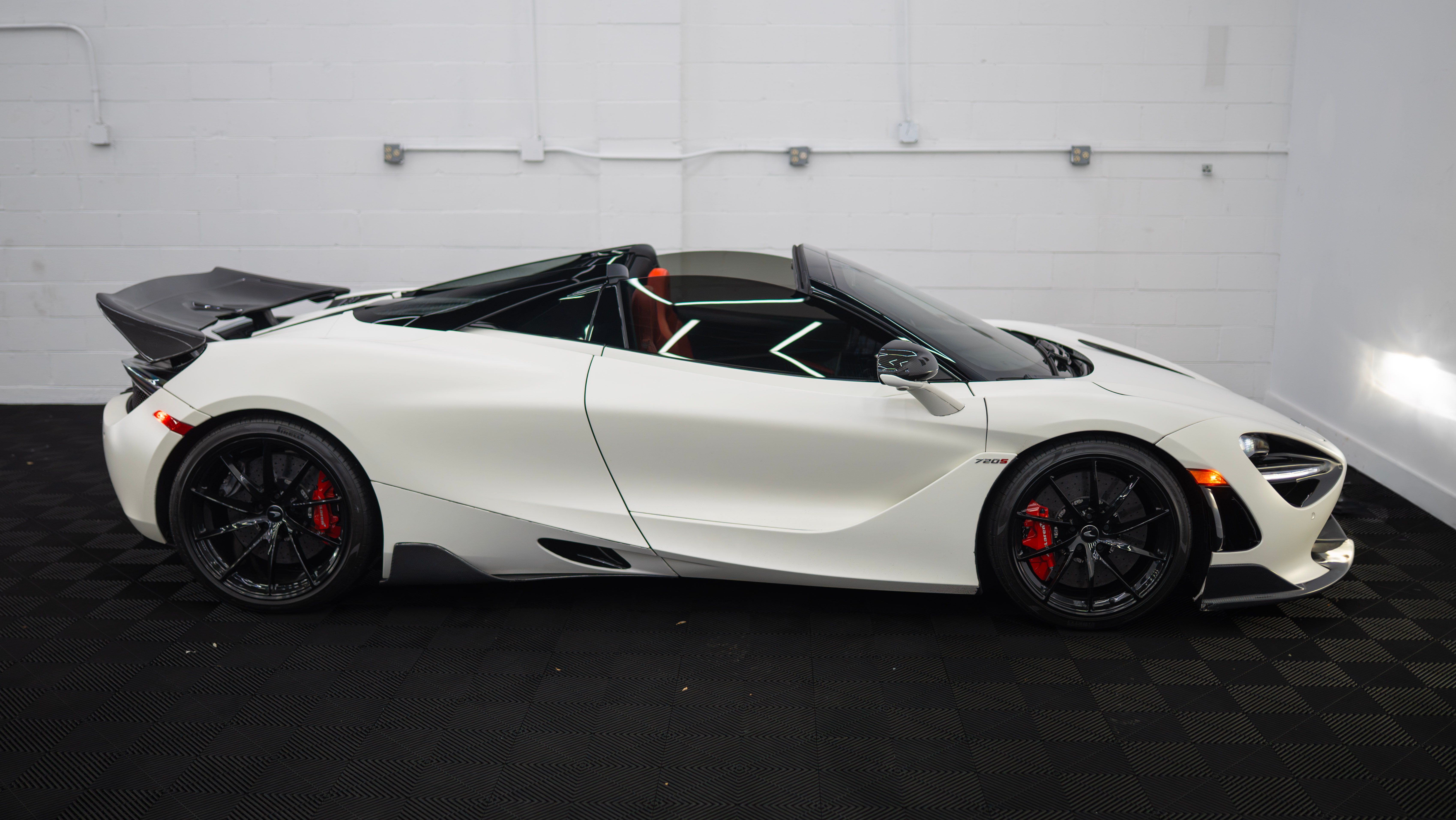 Used 2020 McLaren 720S Spider RWD image 44