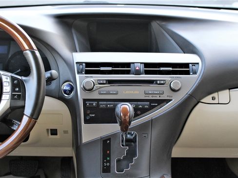 Used 2013 Lexus RX 450h image 27